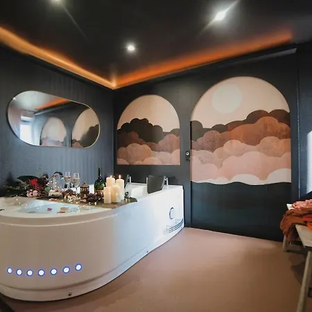 Lejlighed Mile Et Nuit Jacuzzi Privee Situe A 5 Min Du Centre De Place De Stationnement Possible *