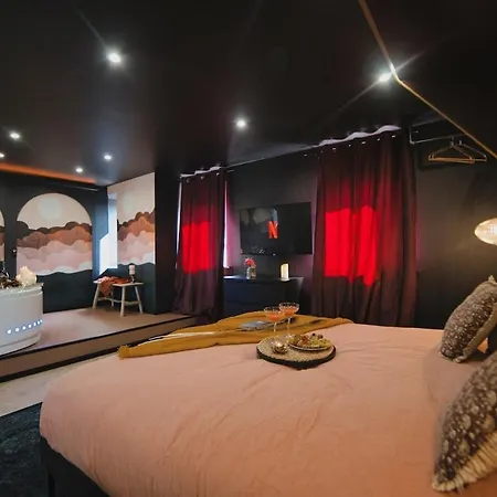 Lejlighed Mile Et Nuit Jacuzzi Privee Situe A 5 Min Du Centre De Place De Stationnement Possible
