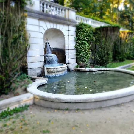 Mile Et Nuit Jacuzzi Privee Situe A 5 Min Du Centre De Place De Stationnement Possible *