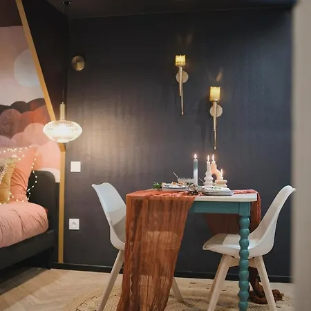 Lejlighed Mile Et Nuit Jacuzzi Privee Situe A 5 Min Du Centre De Place De Stationnement Possible