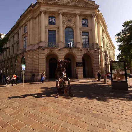 Lejlighed Mile Et Nuit Jacuzzi Privee Situe A 5 Min Du Centre De Place De Stationnement Possible *